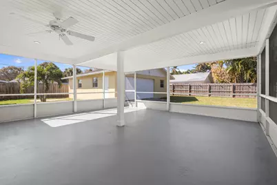 924 SE Dolphin Drive, Stuart, FL 34996 - Photo 27