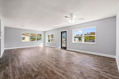 924 SE Dolphin Drive, Stuart, FL 34996 - Photo 7