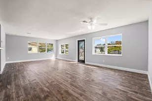 924 SE Dolphin Dr, Stuart, FL 34996 - Photo 7