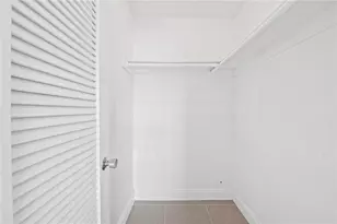 5201 NE 24th Terrace, Fort Lauderdale, FL 33308 - Photo 11