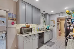 1686 SE Biddle Ln, Port Saint Lucie, FL 34983 - Photo 11