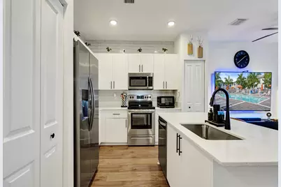 11966 NW 47th Manor, Pompano Beach, FL 33076 - Photo 5