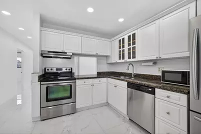 105 Lake Irene Drive, West Palm Beach, FL 33411 - Photo 5