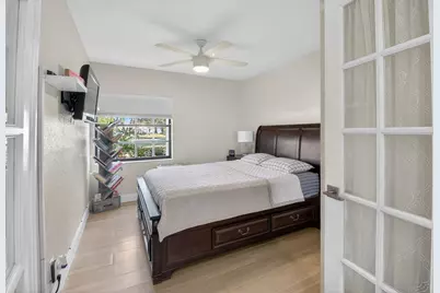 5750 Parkwalk Circle E, Boynton Beach, FL 33472 - Photo 17