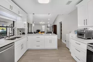 5750 Parkwalk Cir E, Boynton Beach, FL 33472 - Photo 11