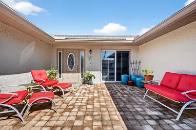 10265 Greentrail Drive N, Boynton Beach, FL 33436 - Photo 7