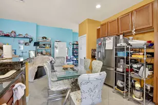 261 NE 41st St, Fort Lauderdale, FL 33334 - Photo 9