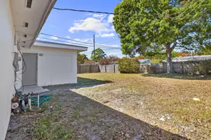 306 Riomar Dr, Port Saint Lucie, FL 34952 - Photo 25