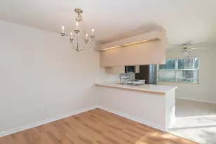 8146 Bridgewater Ct, West Palm Beach, FL 33406 - Photo 7