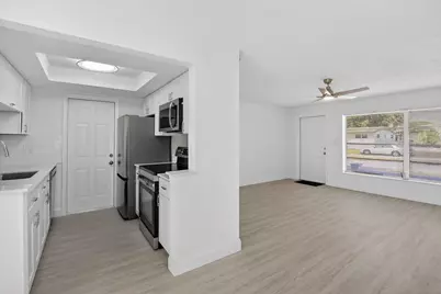 6820 NW 29th Court, Sunrise, FL 33313 - Photo 9