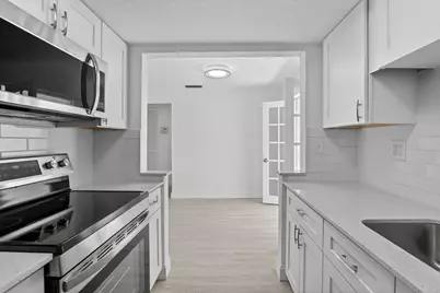 6820 NW 29th Court, Sunrise, FL 33313 - Photo 11