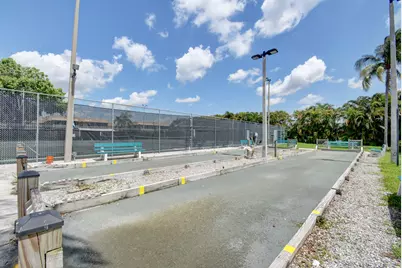 379 Saxony H, Delray Beach, FL 33446 - Photo 17