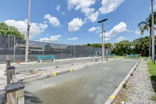 379 Saxony H, Delray Beach, FL 33446 - Photo 17