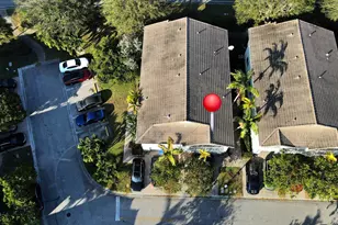 3037 Laurel Ridge Cir, West Palm Beach, FL 33404 - Photo 3