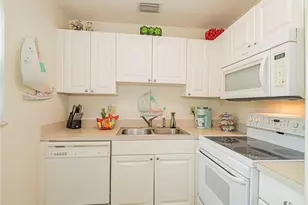 12 Vista Palm Ln, Vero Beach, FL 32962 - Photo 5