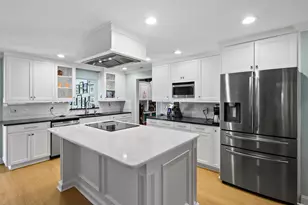 106 Windsor Rd E, Jupiter, FL 33469 - Photo 13