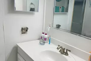 1325 S 33 Rd, Hollywood, FL 33021 - Photo 11