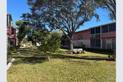 24 Golfs Edge #D, West Palm Beach, FL 33417 - Photo 21