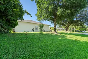 1302 Coverbrook Ln, Sebastian, FL 32958 - Photo 7