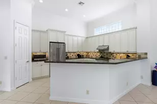 401 Via Placita, Palm Beach Gardens, FL 33418 - Photo 5