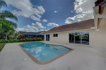 9320 Sun Pointe Drive, Boynton Beach, FL 33437 - Photo 25