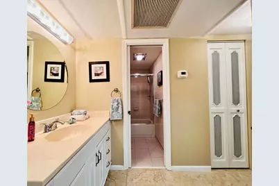 203 Oxford 500, West Palm Beach, FL 33417 - Photo 11