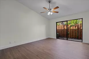 402 Springdale Cir, Lake Worth, FL 33461 - Photo 15