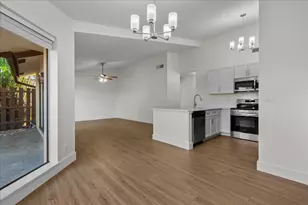 402 Springdale Cir, Lake Worth, FL 33461 - Photo 3