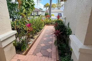 2236 Ridgewood Cir, Royal Palm Beach, FL 33411 - Photo 3