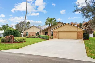 8222 SE Royal St, Hobe Sound, FL 33455 - Photo 1