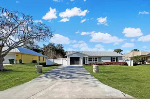 137 Concha Dr, Sebastian, FL 32958 - Photo 1