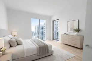 31 SE 6th St, Miami, FL 33131 - Photo 3