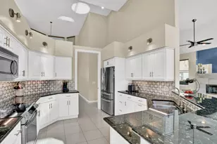 142 Corinthian Cir, Jupiter, FL 33458 - Photo 13