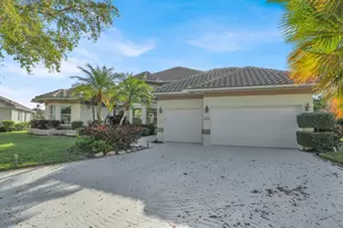 142 Corinthian Cir, Jupiter, FL 33458 - Photo 3