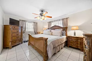 4000 NW 44th Ave, Lauderdale Lakes, FL 33319 - Photo 9