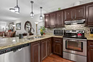 2122 NE 44th St, Lighthouse Point, FL 33064 - Photo 3