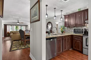 2122 NE 44th St, Lighthouse Point, FL 33064 - Photo 7