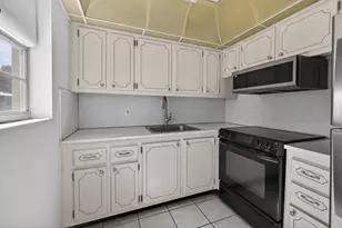 93 Dorchester E, West Palm Beach, FL 33417 - Photo 9