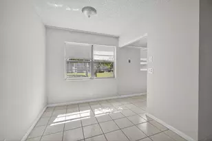93 Dorchester E, West Palm Beach, FL 33417 - Photo 3
