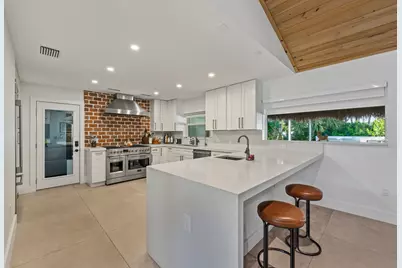 125 Cascade Lane, West Palm Beach, FL 33404 - Photo 7