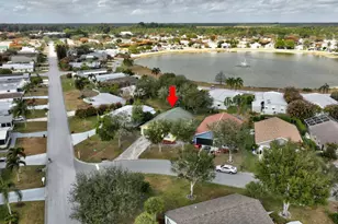 9042 SW Caprice Cir, Stuart, FL 34997 - Photo 11