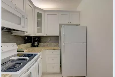 200 Uno Lago Drive #202, Juno Beach, FL 33408 - Photo 5