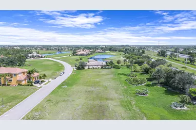 120 SE Via Verona, Port Saint Lucie, FL 34984 - Photo 9