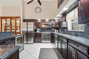 3957 Dafilee Cir, West Palm Beach, FL 33417 - Photo 9