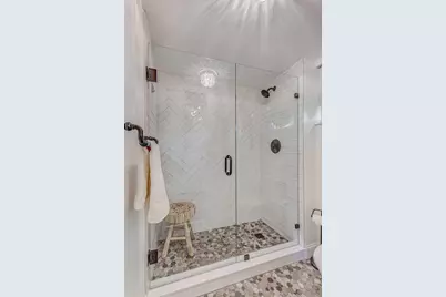 5560 Tamberlane Circle #127, Palm Beach Gardens, FL 33418 - Photo 15