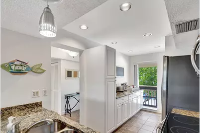 348 Brackenwood Circle, Palm Beach Gardens, FL 33418 - Photo 17