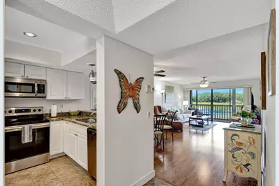 348 Brackenwood Circle, Palm Beach Gardens, FL 33418 - Photo 5