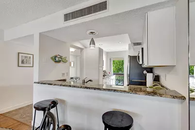 348 Brackenwood Circle, Palm Beach Gardens, FL 33418 - Photo 9