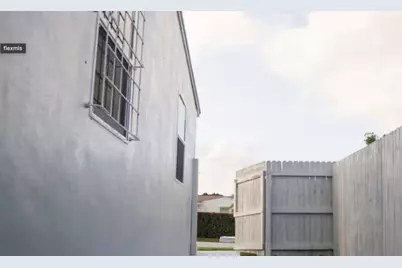 746 Locust Street, West Palm Beach, FL 33405 - Photo 7