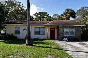 301 N 30th St, Fort Pierce, FL 34947 - Photo 1